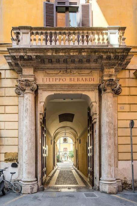 Discover The Pantheon From The Berardi Studio Flat Екстер'єр фото